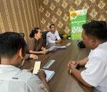 Ketum PB TM Gemkara setengah aksi unjuk rasa TM Gemkara di datangi utusan dari Kejatisu dilokasi aksi menawarkan. 3d53065b-d2a9-4e66-8ee9-6dc630f6d80e